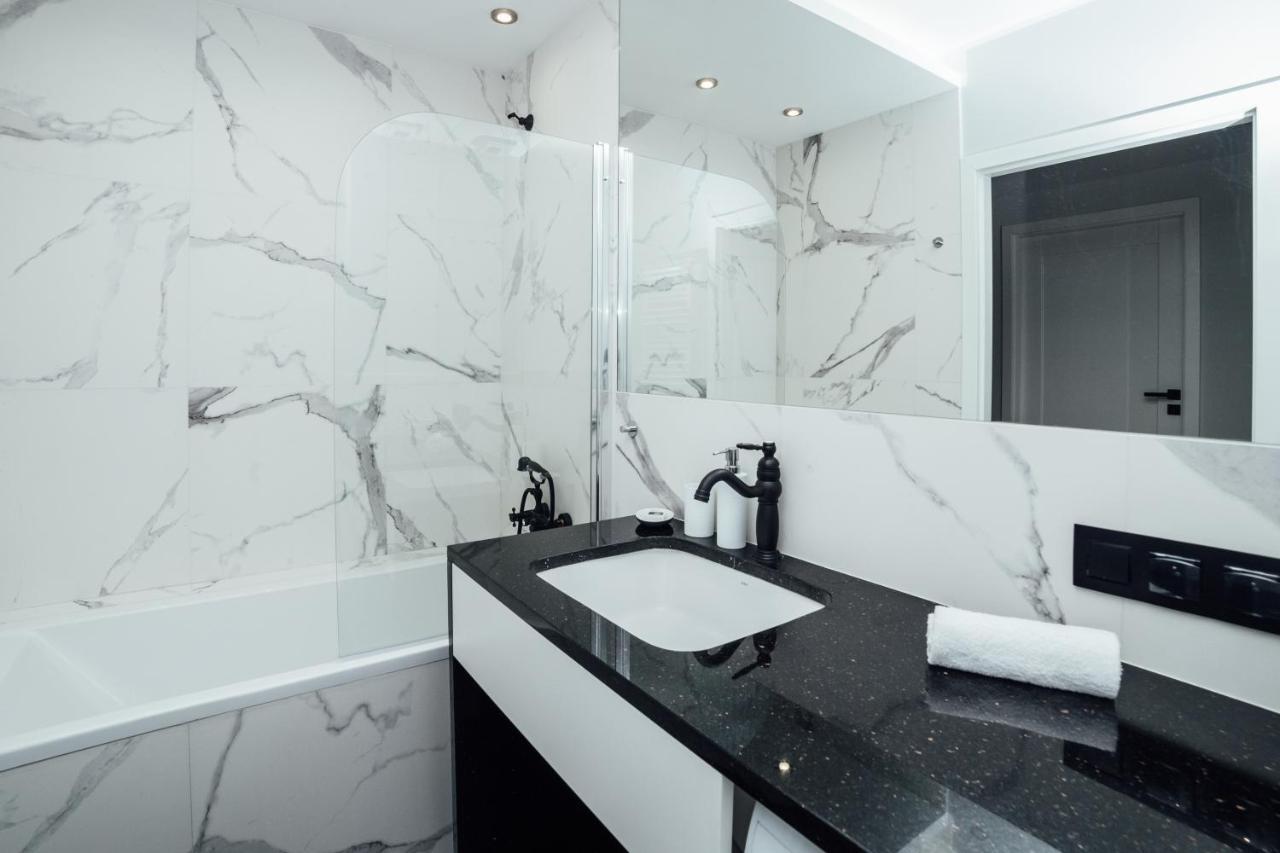 Apartament Pobookowane Chmielna Old Town *