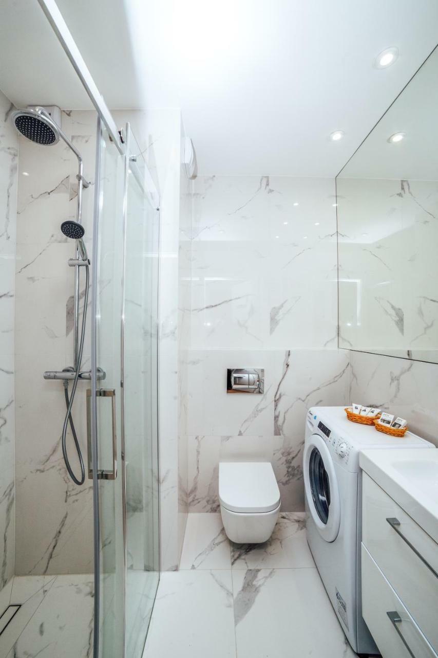 Apartament Pobookowane Chmielna Old Town