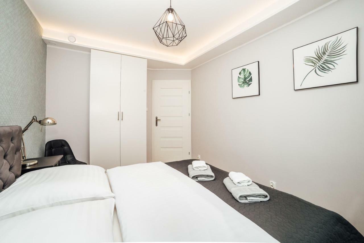 Pobookowane Chmielna Old Town Apartment